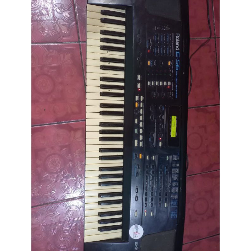 keyboard/piano/organ arranger/roland E56 second