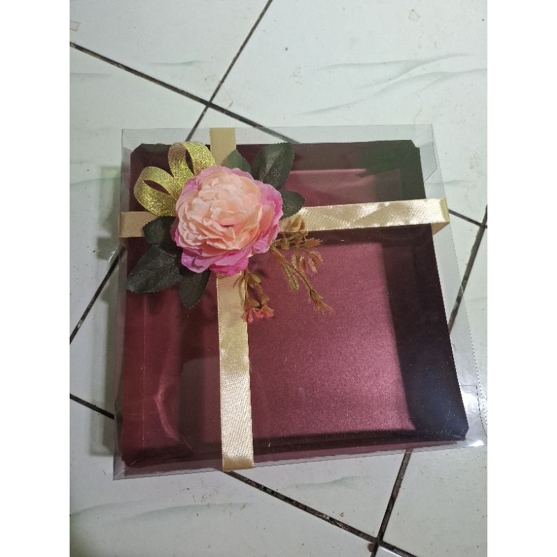 Bunga hiasan box seserahan hantaran parcel hampers kue