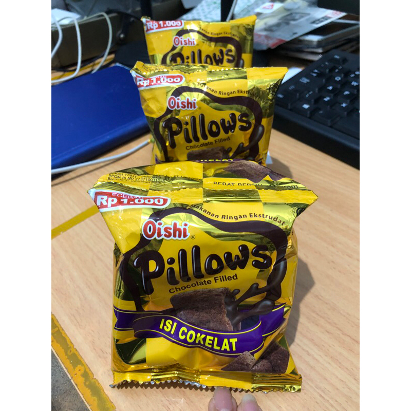 

Oishi pillows coklat snack bantal 1 renteng isi 10pcs @12gr