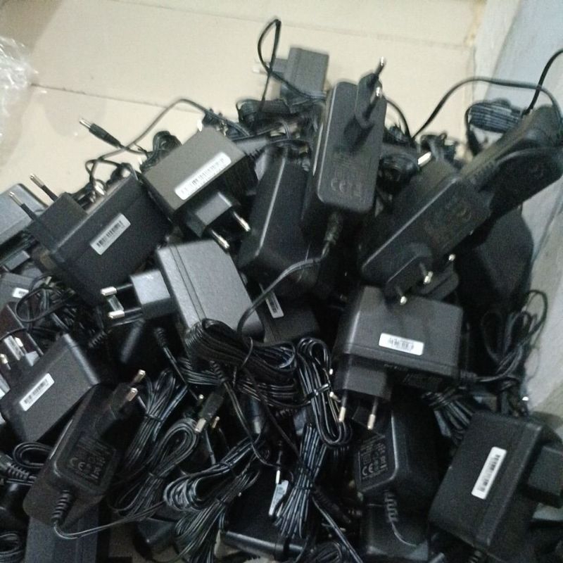 Adaptor  12 Volt  2 Ampere Berkualitas