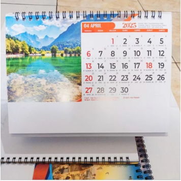 

Kalender Meja 12 BULAN / Kalendar Kerja Kantor Bulanan Harian