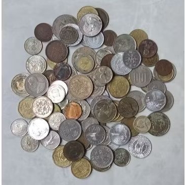 Borongan 100 uang koin.