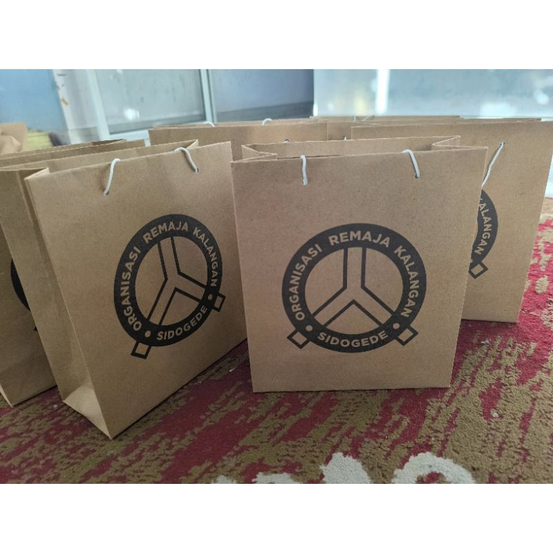 

PAPERBA JUMBO MUrah Tasyakuran Souvenir Murah Diskon Tas Paperbag Tas Kertas