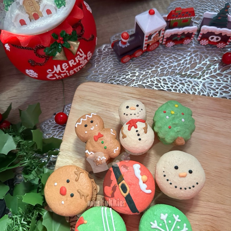 

Christmas Macaron paket 4pcs