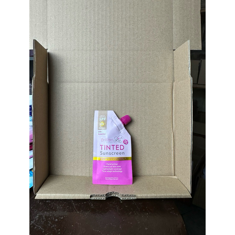 

[ TINTED SUNSCREEN NEW LOOK ] kardus packing isi TINTED SUNSCREEN