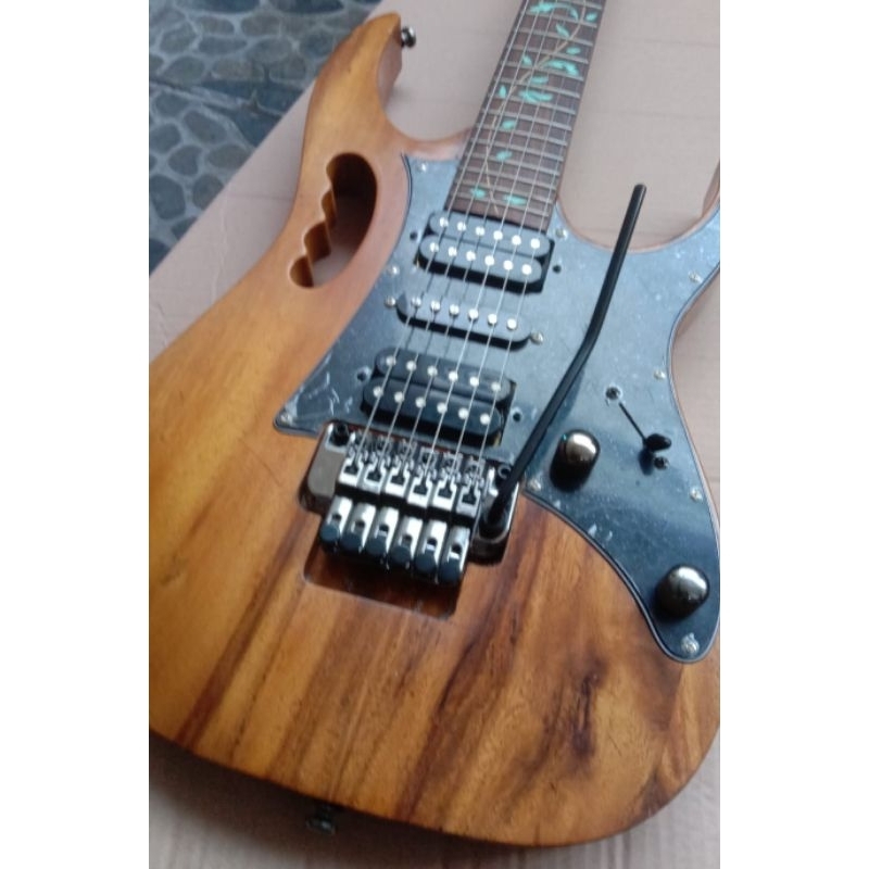 Gitar Ibanez Jem Flower New