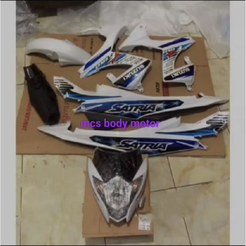 cover body full Suzuki Satria Fu facelift warna putih list biru