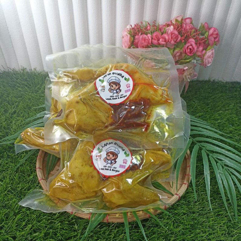 

Ayam Goreng Bumbu Kuning siap saji isi 2 potong