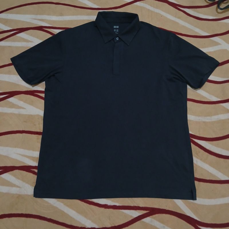 Kemeja & Kaos  Polo Shirt Uniqlo Airism  Size XL