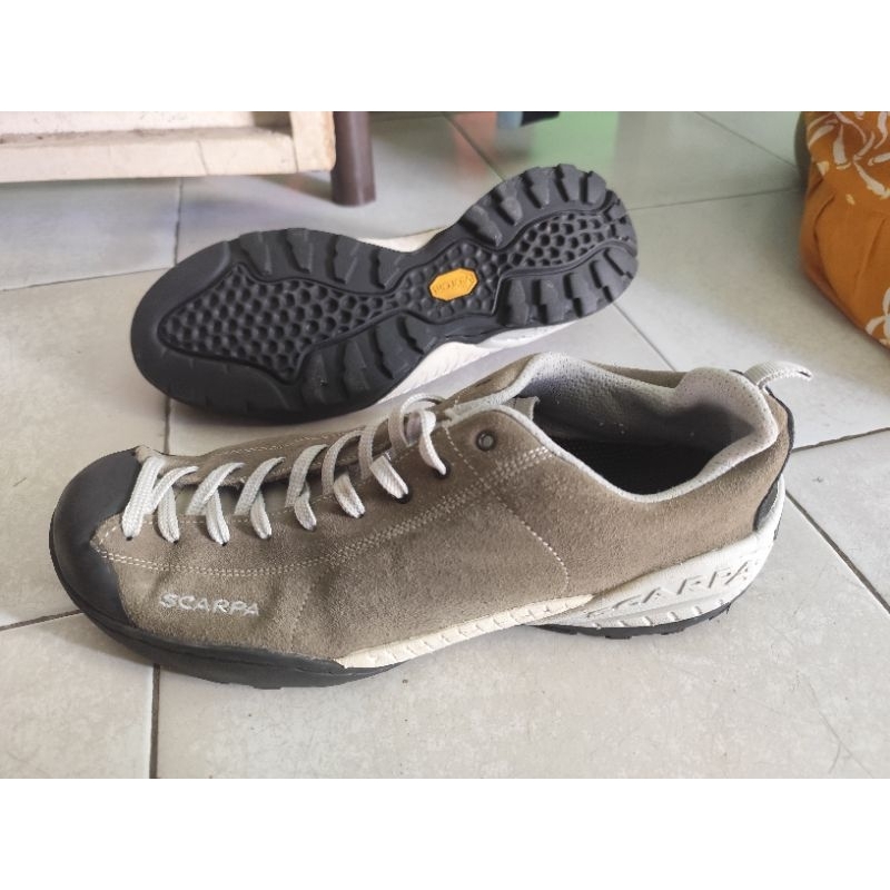 SEPATU GUNUNG LOW SCARPA MOJITO 42 SUEDE VIBRAM PRELOVED