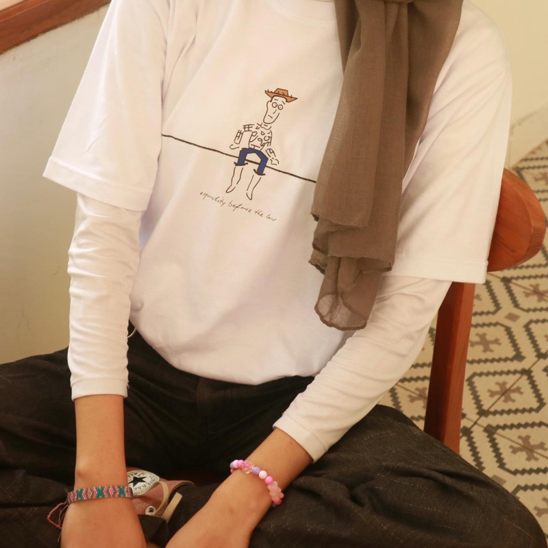 Kaos karakter Woody Toy Story