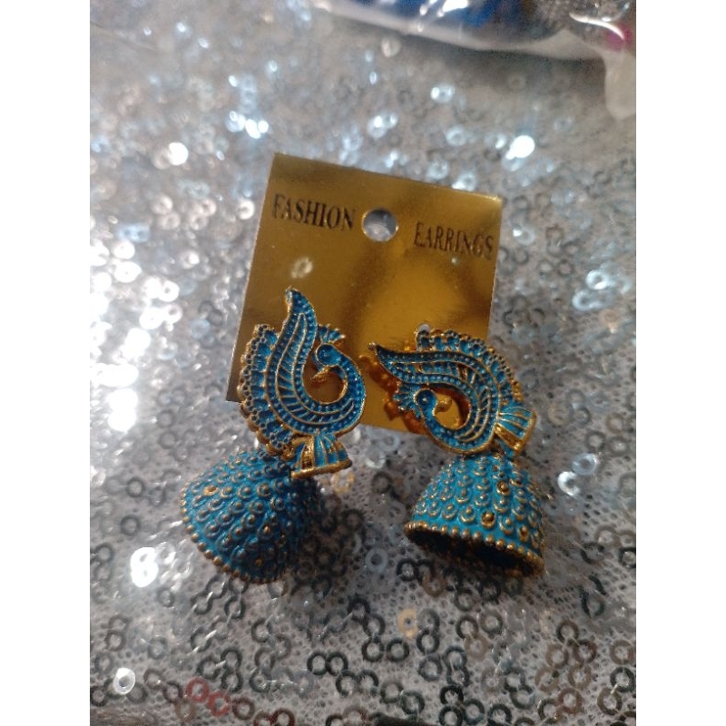 anting India merak lonceng