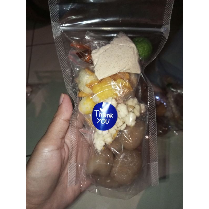 

Baso aci ayam suwir