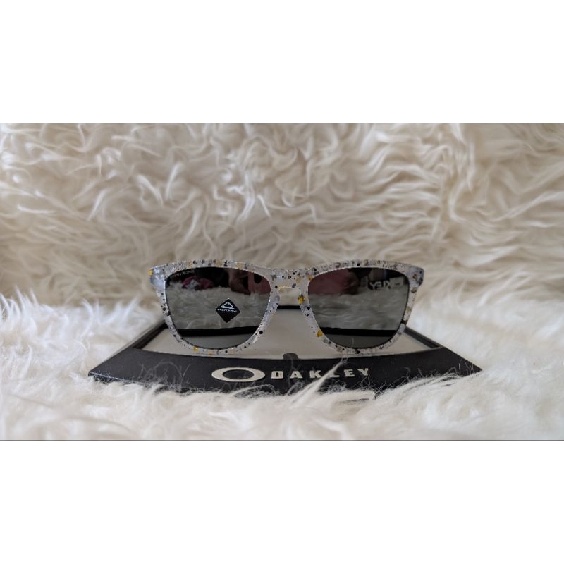 Kacamata Original Oakley Frogskins Splatter Clear w/Prizm Black iridium 009245-94