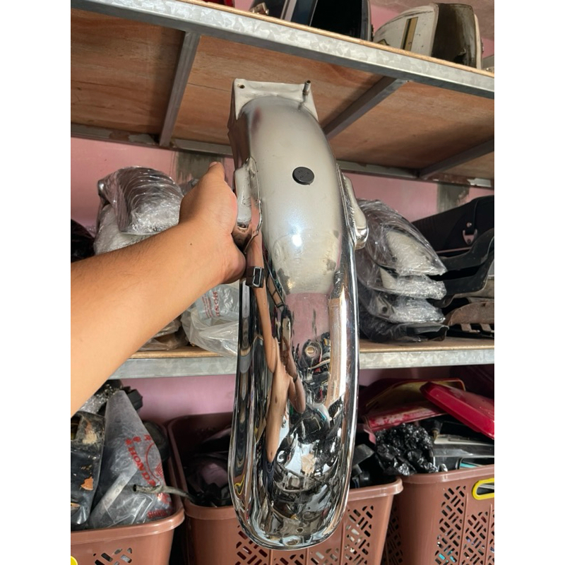 slebor belakang honda gl100/125 ori