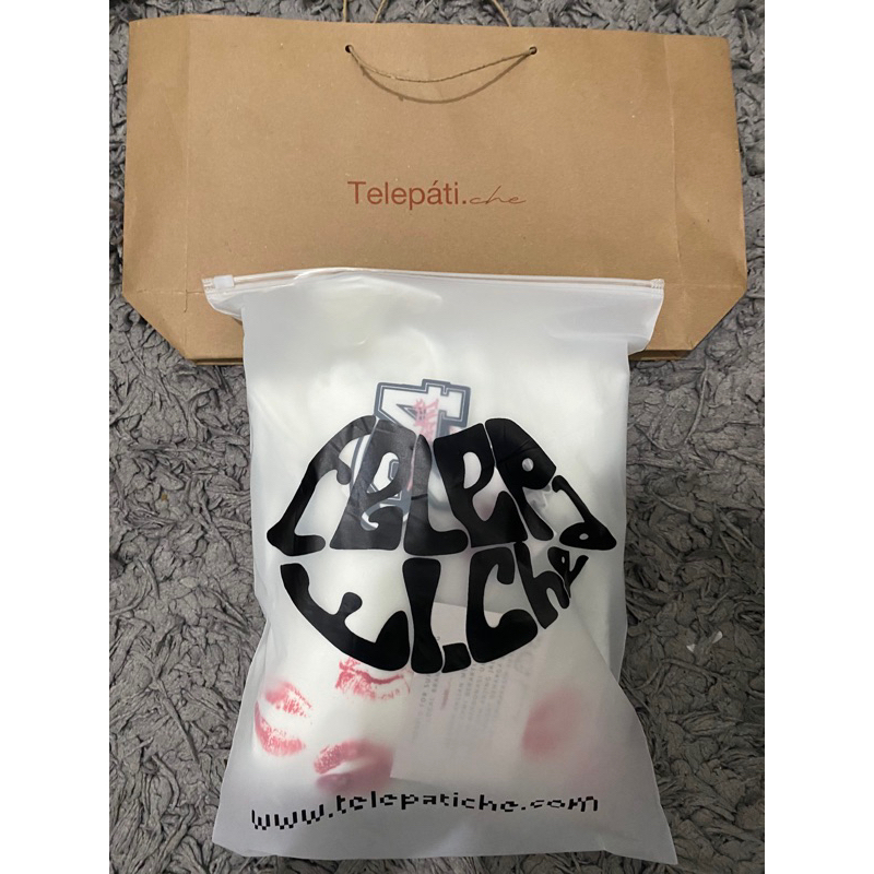 Telepati Kiss me White Hoodie