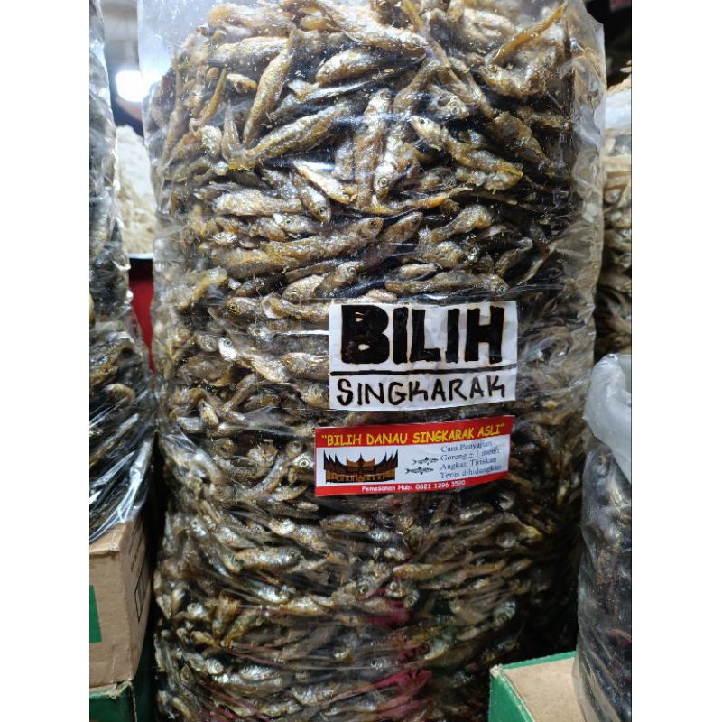 

ikan danau ikan khas ikan bilis/IKAN BILIH asli danau Singkarak gurih nikmat sudah di goreng