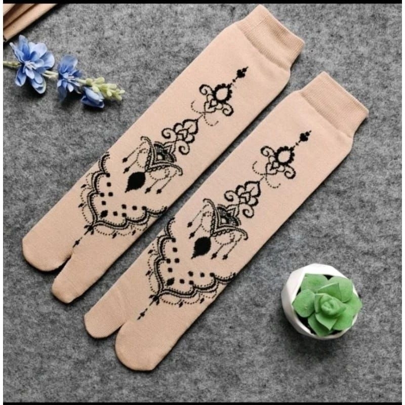 KAOS KAKI WARNA KULIT MOTIF HENNA /KAOS KAKI JEMPOL MUSLIMAH / KAOS KAKI UNTUK HIJAB WANITA