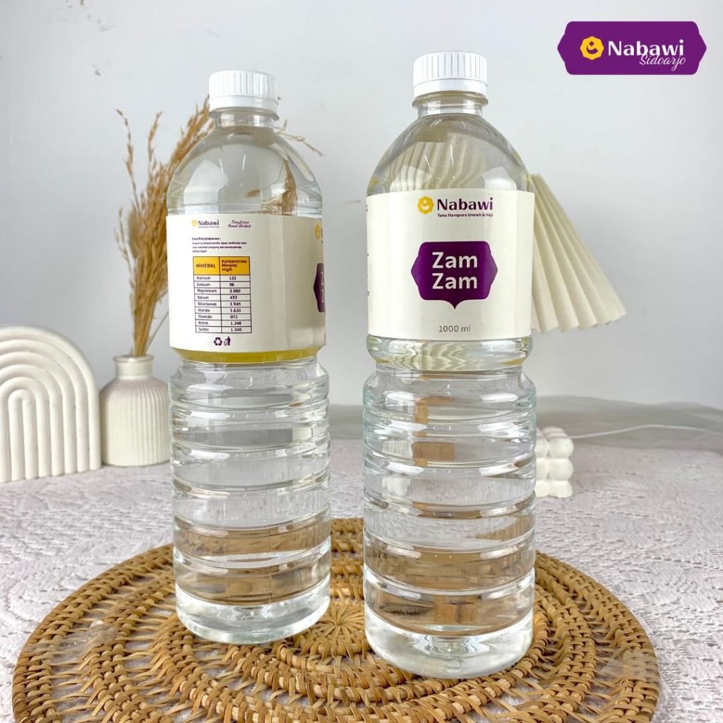

Air Zam Zam 1 Liter Kemasan Botol Asli Makkah Oleh Oleh Haji Umroh - Nabawi Sidoarjo