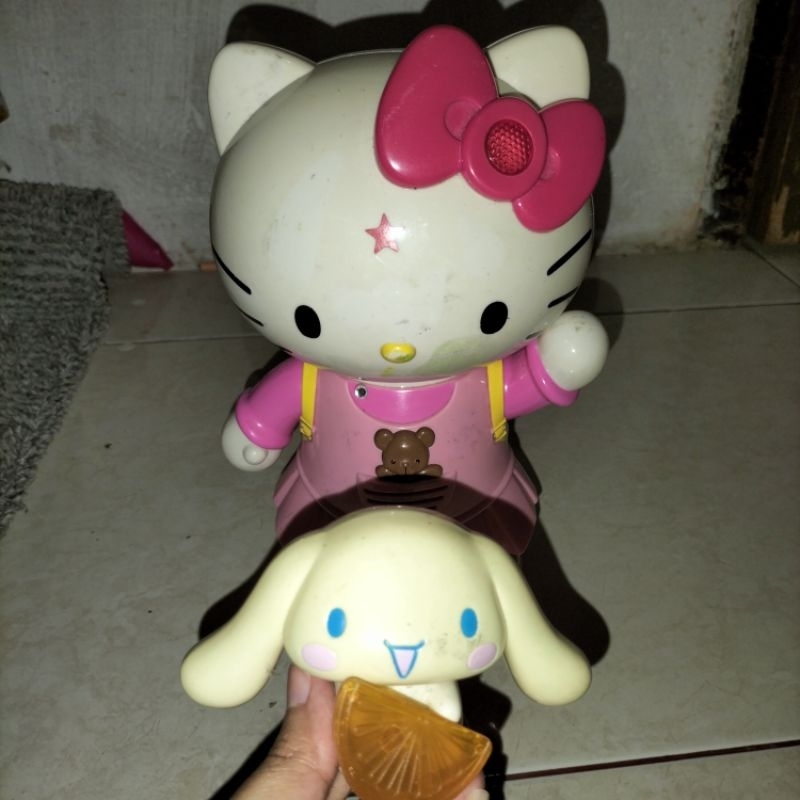 hello Kitty 40 & mobil Preloved mainan anak 50