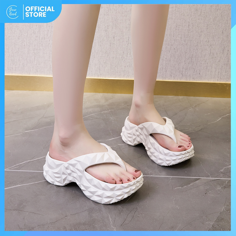 Sandal Wanita Terbaru Sandal Jepit Sandal Pantai Ultralight Sandal Bawah Tebal Sepatu Durian