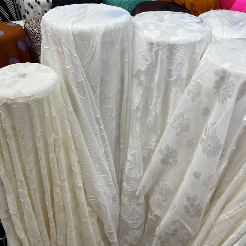 Kain Bordiran / Kain Kebaya Bali / Kain Bali / Kebaya Bali / Kain pakaian adat / Kain pakaian ibadah