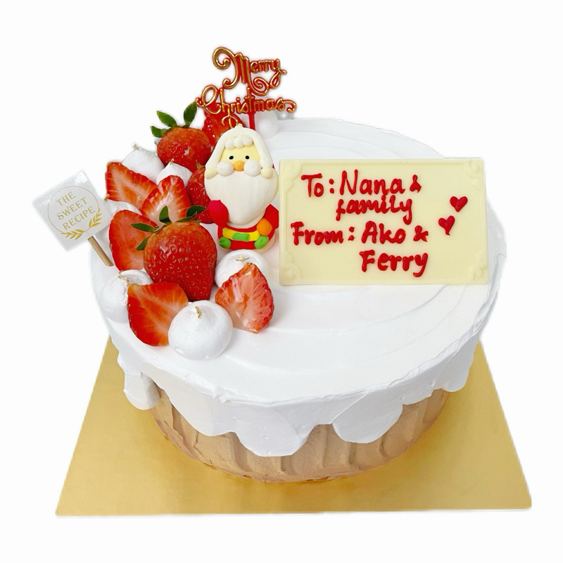

Strawberry White Christmas Cake