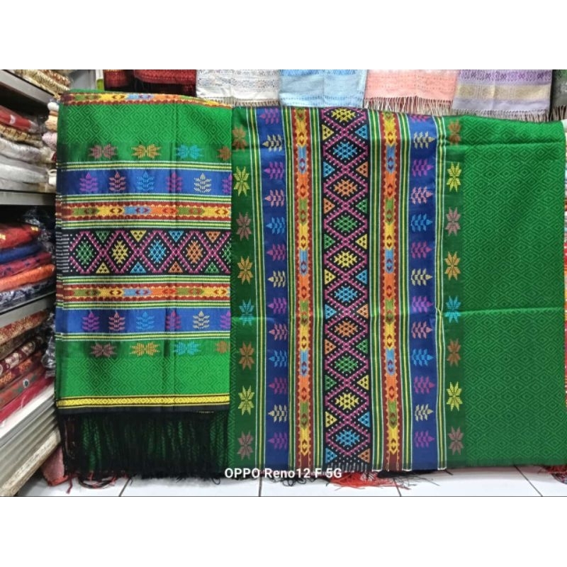 SONGKET SADUM TEXTUR WARNA HIJAU.