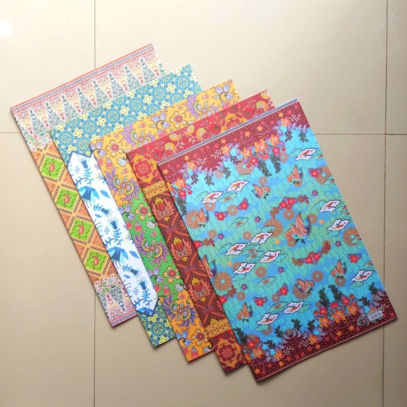 

Kertas Kado Pembungkus Kado Squeezy Batik ( Pak 50 Lbr ) [ Original ]