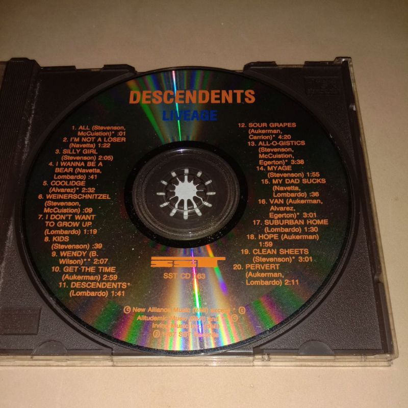 cd original TANPA COVER Descendents liveage