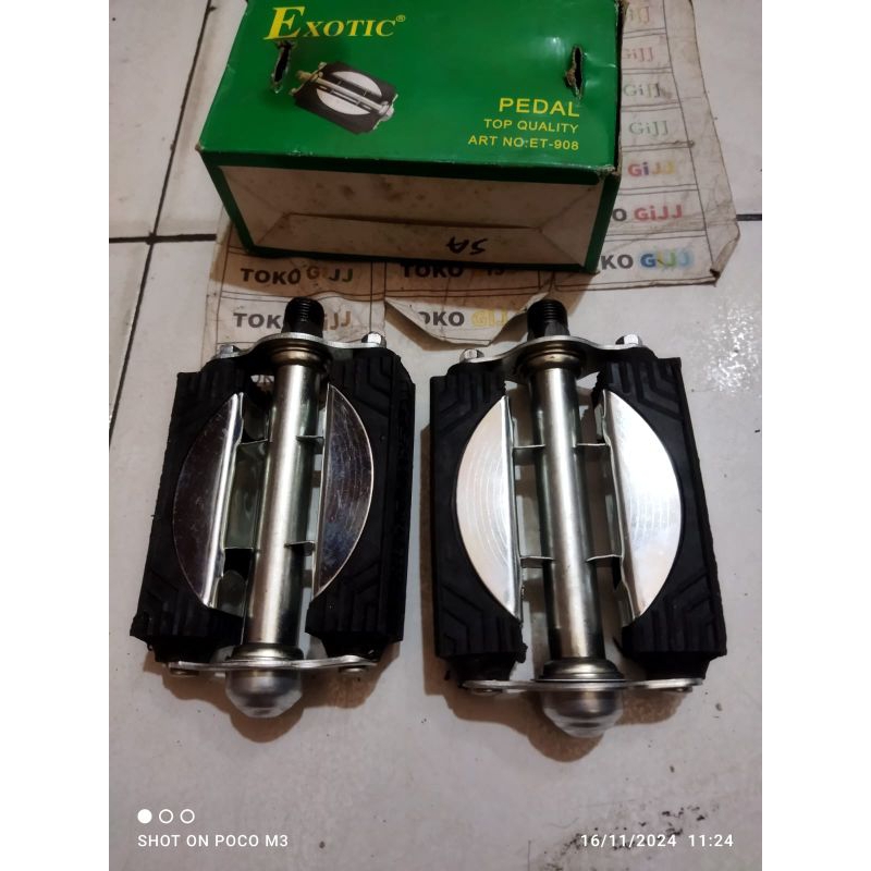 pedal gowes kayuh becak sepeda