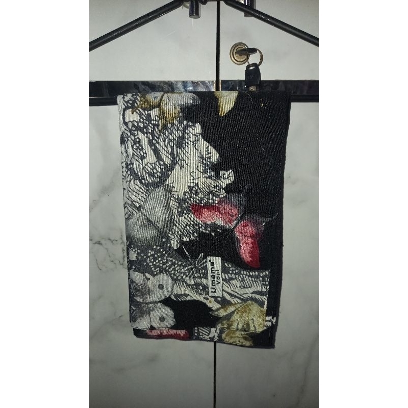 Hijab segi4 motif by Um*ma