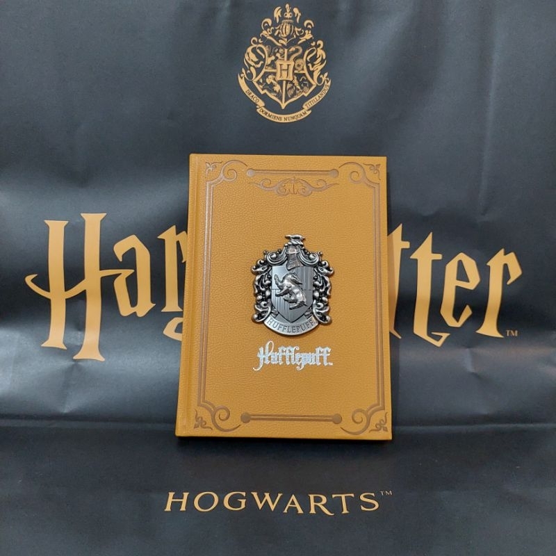 

READY Miniso X Harry Potter HUFFLEPUFF A5 PU Embossment Hardcover Book Lined 96 Sheets