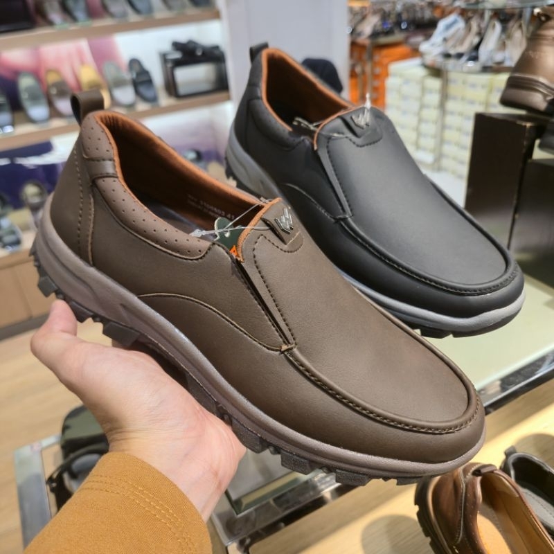 Watchout sepatu slip on pria sol kuat dan nyaman dipakai 39-44