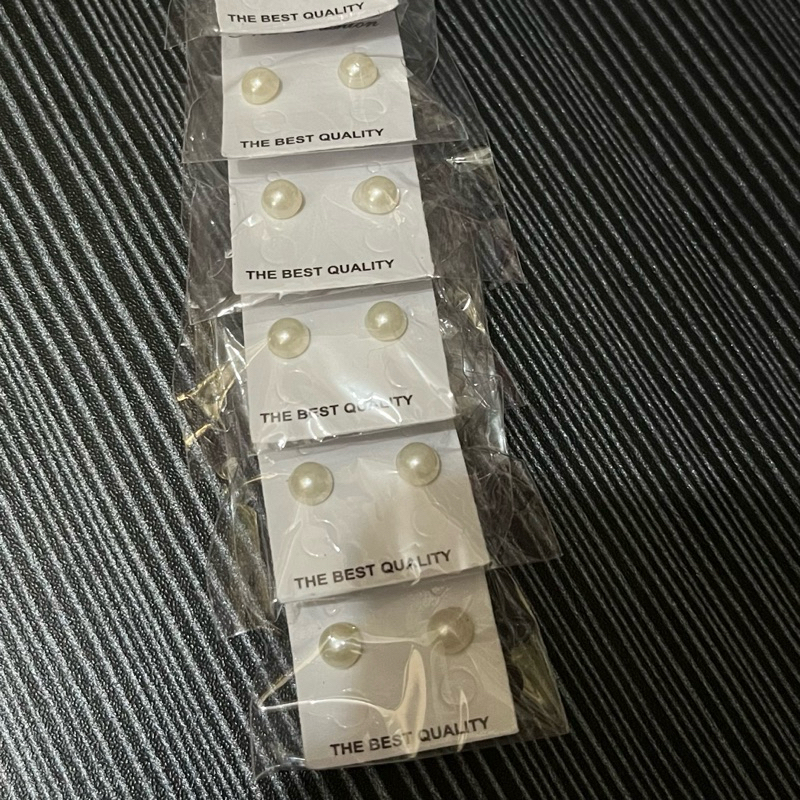 Anting Tusuk Plastik Mutiara Putih