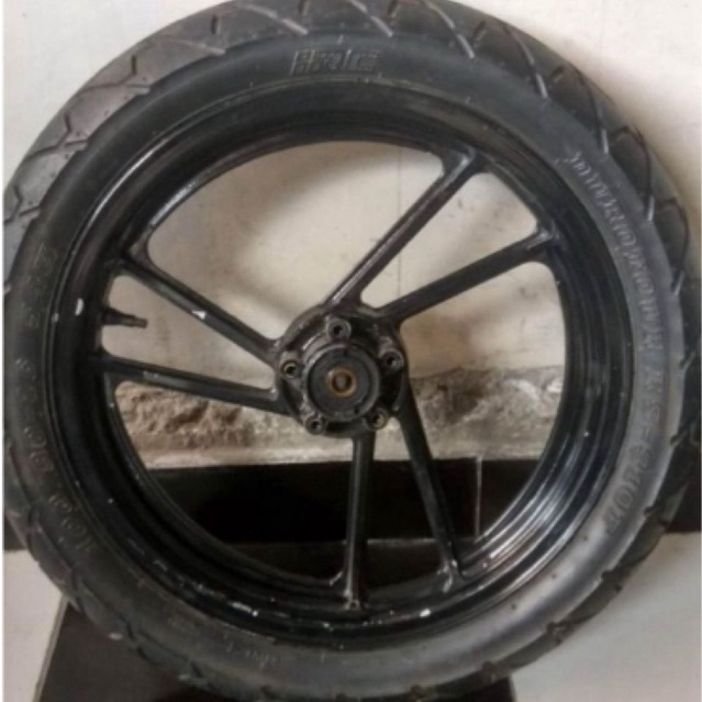 velg enkei r16
