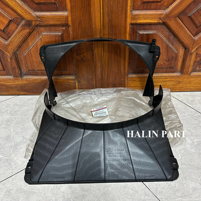 COVER TUTUP KIPAS RADIATOR CANTER 110PS/125PS ORIGINAL KTB