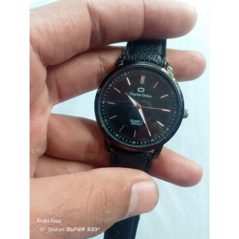 jam tangan Carles delon