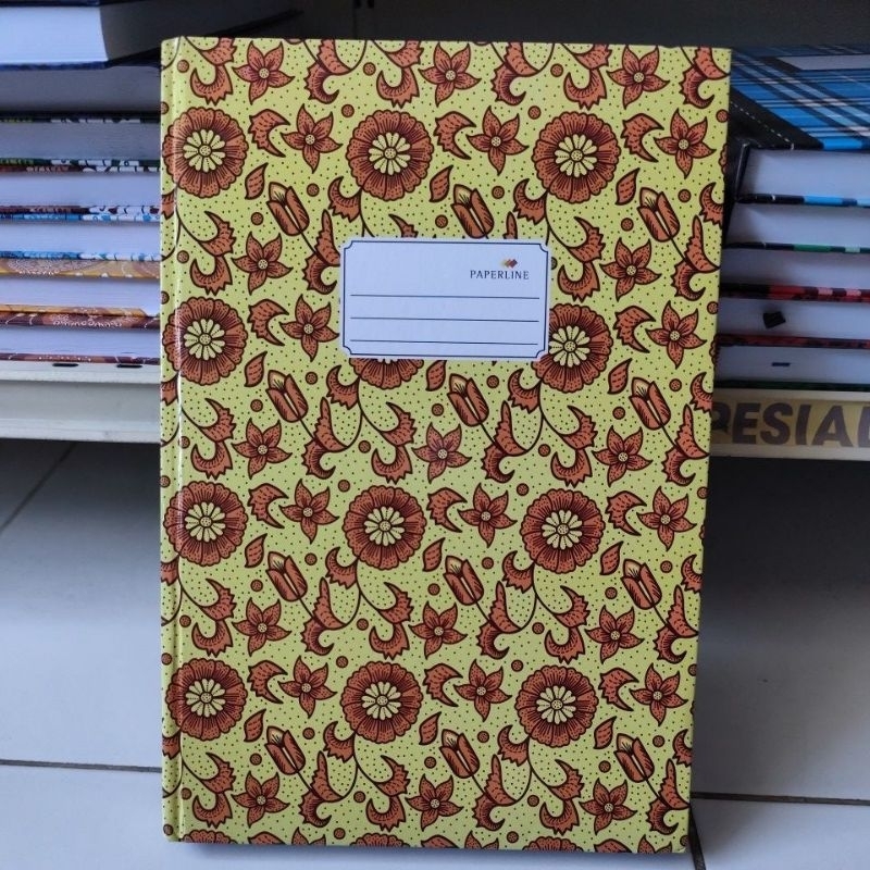 

PAPERLINE BUKU FOLIO HARDCOVER 200 LEMBAR