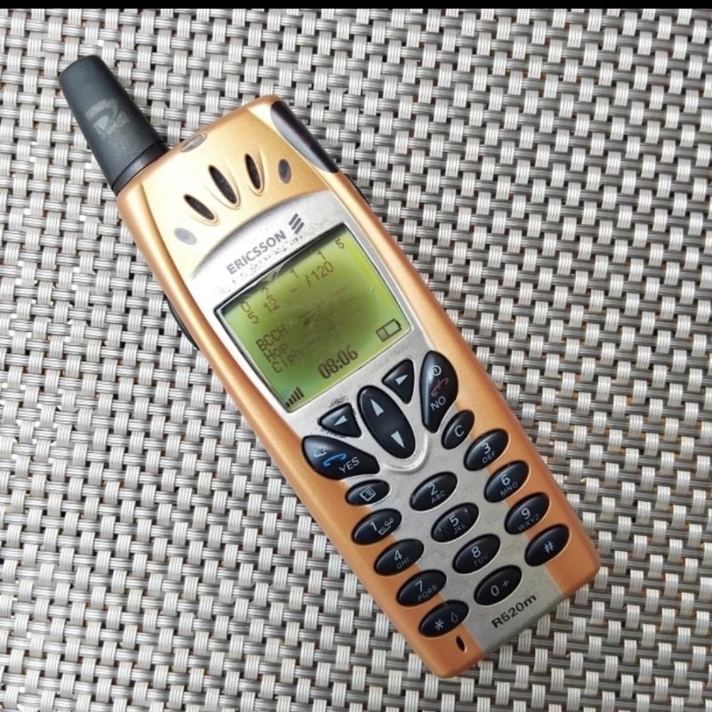 [PAJANGAN/KOLEKSI] HP Jadul Ericsson R520m Copper TEMS Edition Super Langka