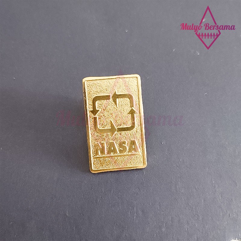 Pin Nasa Kotak Pin Bros Logo Nasa Pin Bros Nasa Warna Gold - Mulyo Bersama