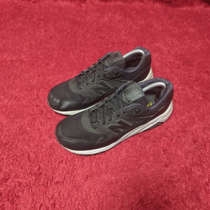 NB 580 Black Goretex
