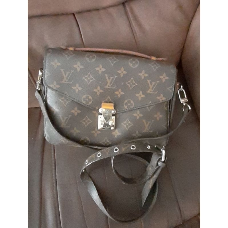 Tas Wanita Slingbag Preloved Second Branded LV Metis East West Monogram Empreinte ( size 25 × 20 )