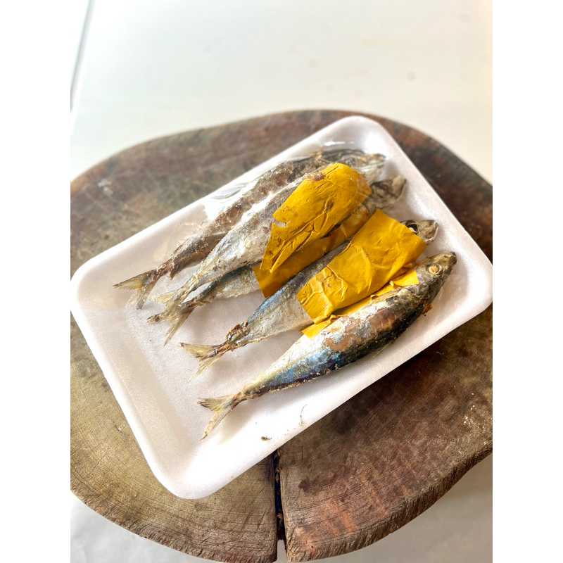 

Ikan Pindang Deles Isi 5-7 Ekor | Ikan layang/cue Fresh Bandung