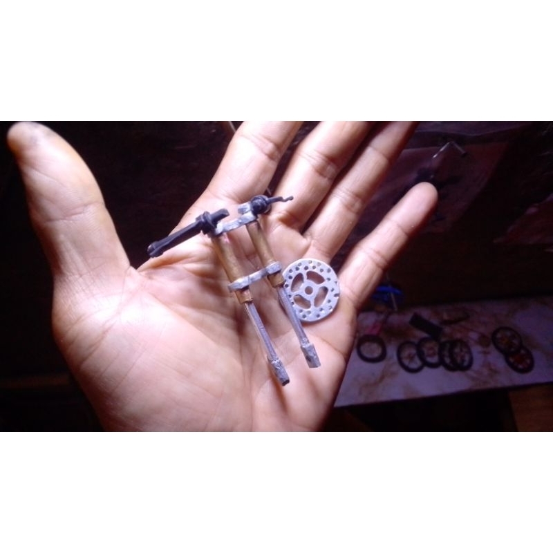 miniatur shock depan upside down,cocok untuk motor drag ninja,rx king,gl pro series