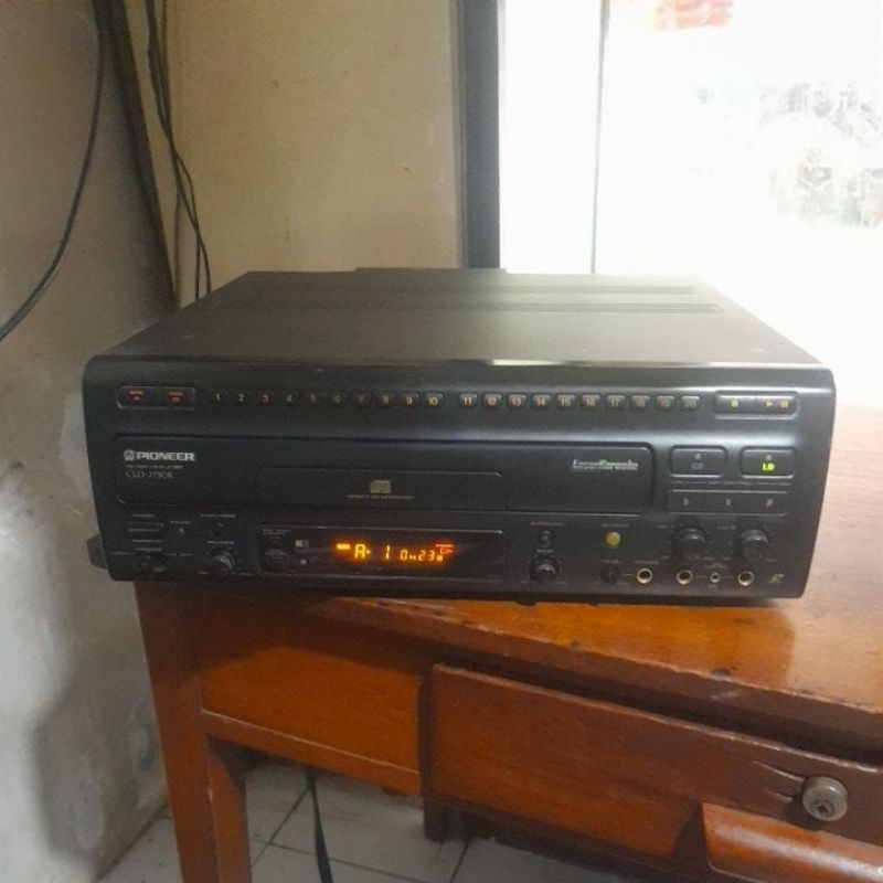 laserdisc player merk pioneer seri CLD-2730K cd,cdv,ld player normal
