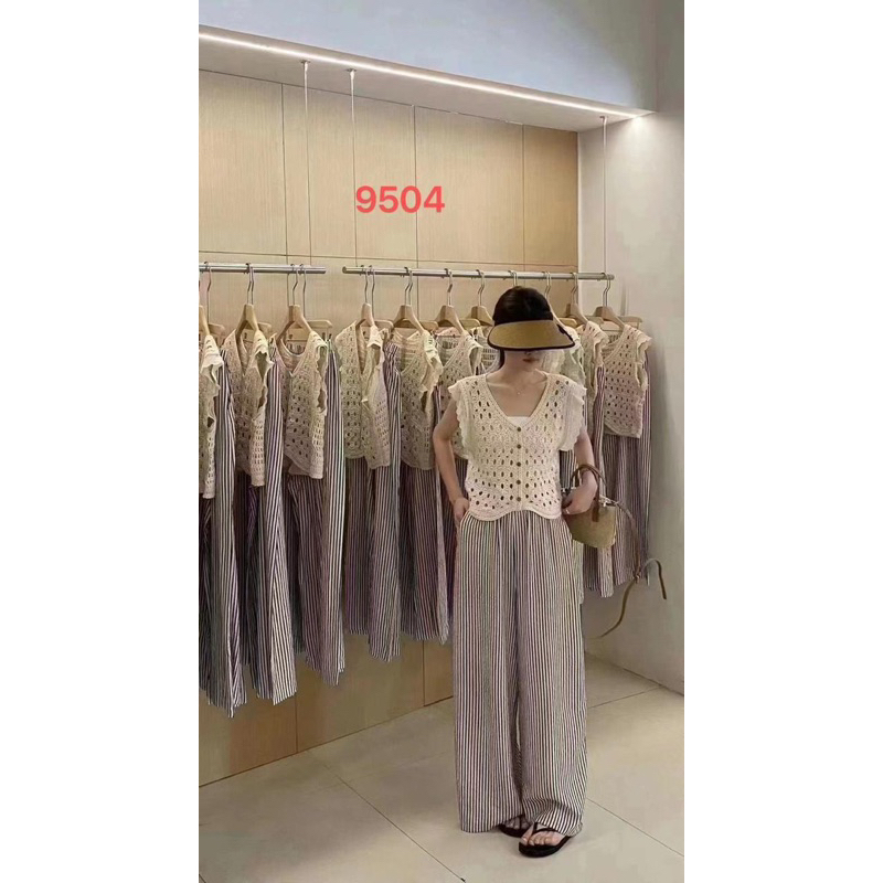 Rompi T Frill Pendek Wanita