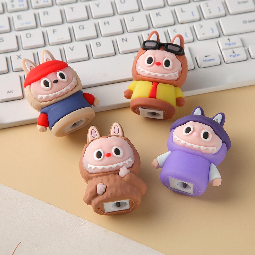 

RAUTAN MINIATUR LABUBU SERUTAN 3D BONEKA LABUBU RAUTAN PENSIL KARAKTER BONEKA LABUBU LUCU TERMURAH GUMIBI STORE