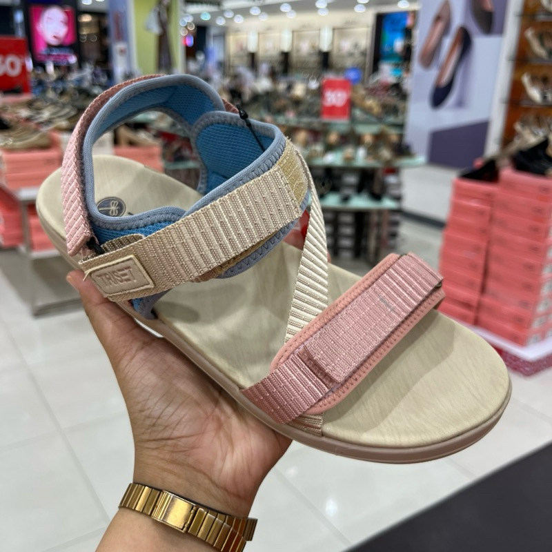 Sepatu sandal wanita by Triset | Sandal Gunung Wanita Triset