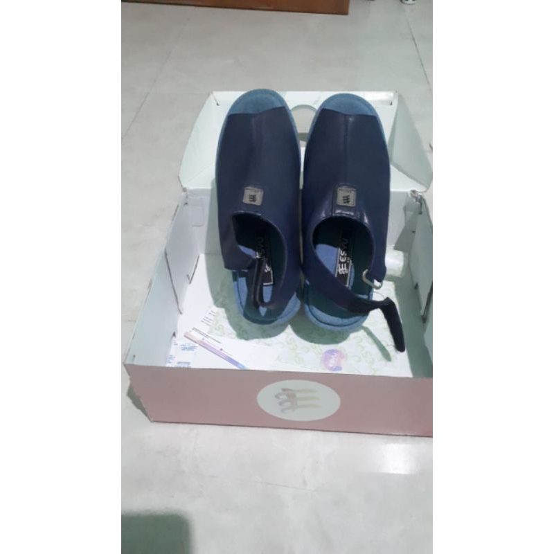Preloved Esyu Footwear
